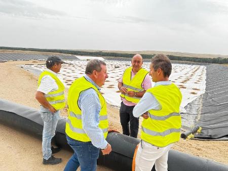 Imagen El presidente de la Diputación visita el avance en la construcción del depósito controlado de rechazos del Consorcio Provincial de...